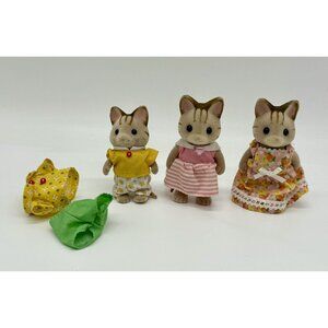 Sylvanian Families Calico Critters Sandy Striped Cat Family Dressed Mom Kids
